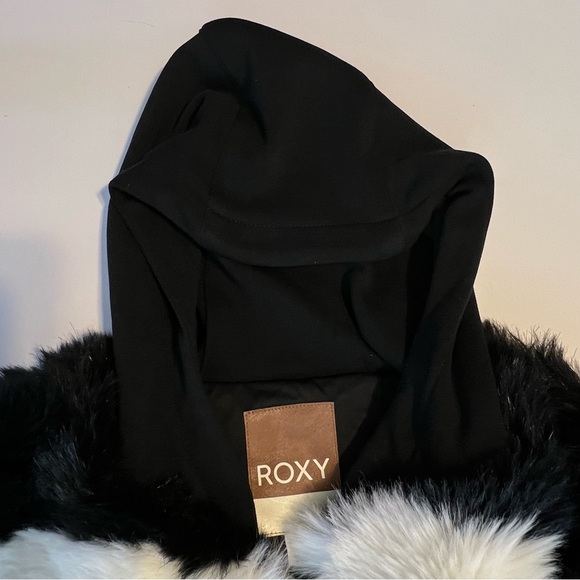 Roxy Carrie Faux Fur Black and White Jacket/Coat, Hooded Women Size Large EUC - Picture 12 of 15